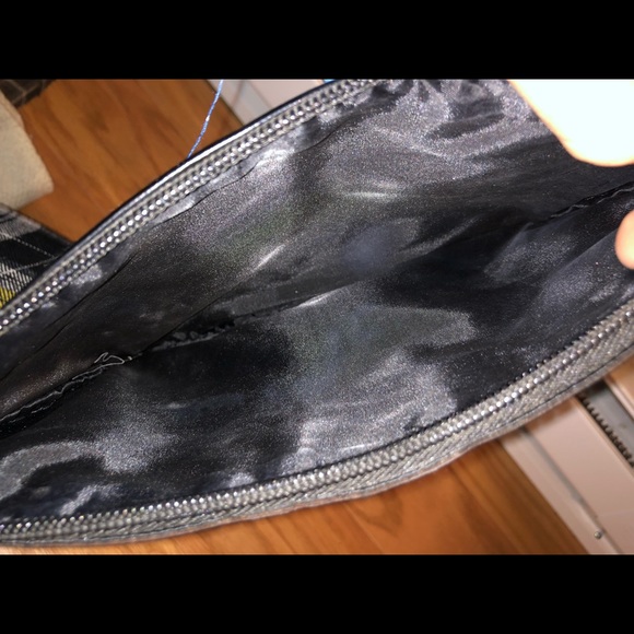 Victorias secret clutch - Picture 3 of 4